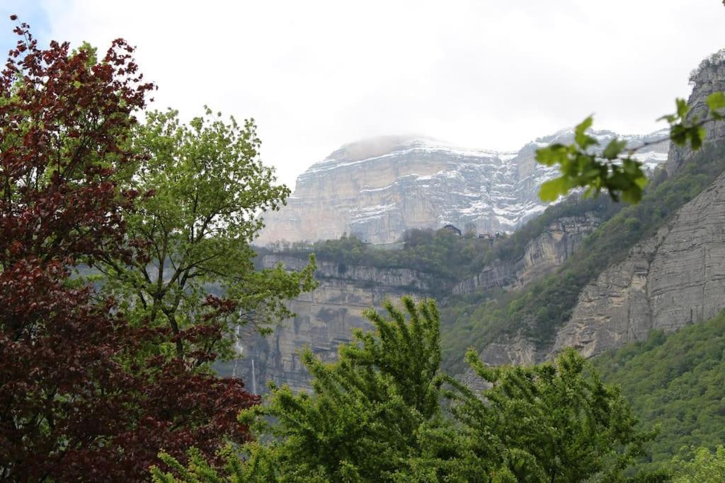 Maison De Village Au Pied De La Montagne Lumbin Esterno foto